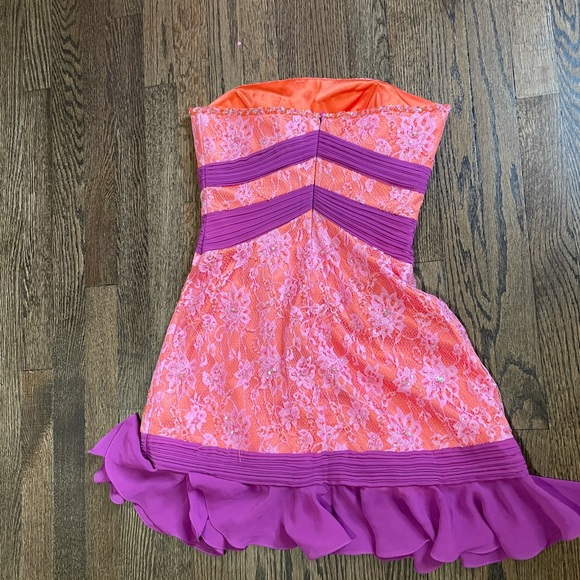 Terani couture cocktail dress with boning! - Picture 3 of 3